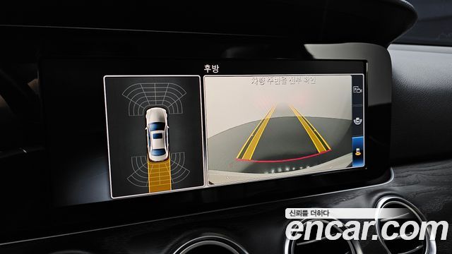 Mercedes-Benz E-Class 2019 — photo 21