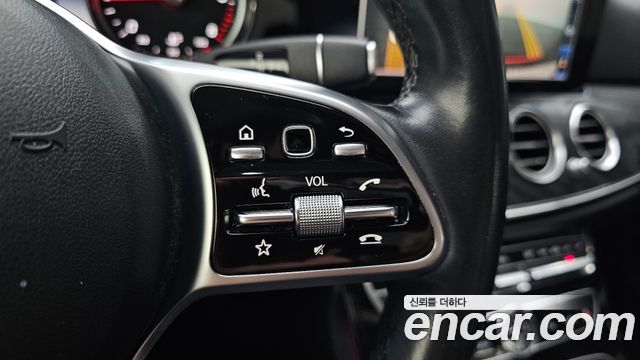 Mercedes-Benz E-Class 2019 — photo 30