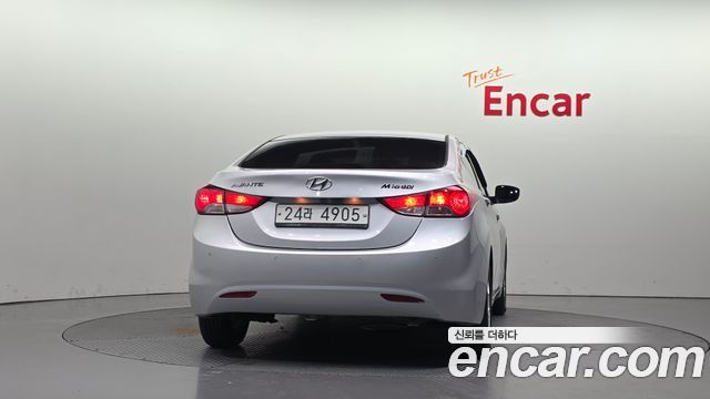 Hyundai AVANTE 2012 — photo 4