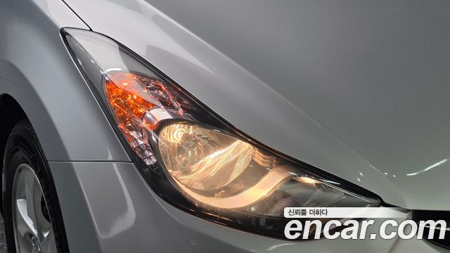 Hyundai AVANTE 2012 — photo 8