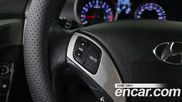 Hyundai AVANTE 2012 — photo 28
