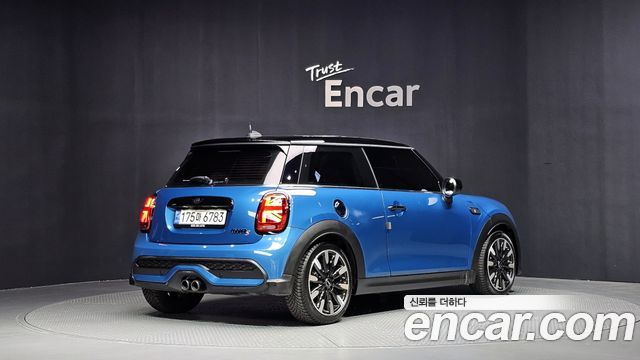 Mini Cooper 2023 — photo 2