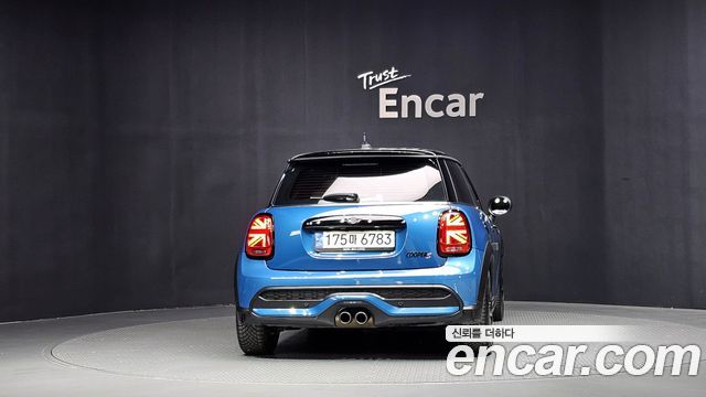 Mini Cooper 2023 — photo 4