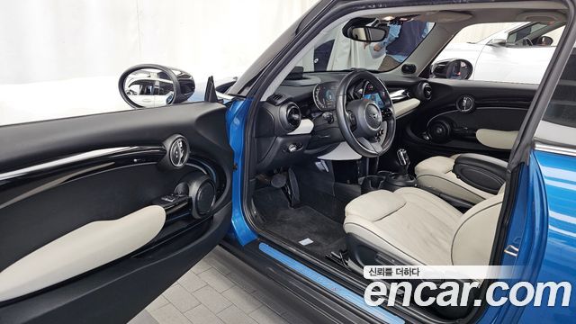 Mini Cooper 2023 — photo 13