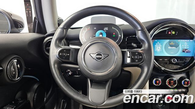 Mini Cooper 2023 — photo 19