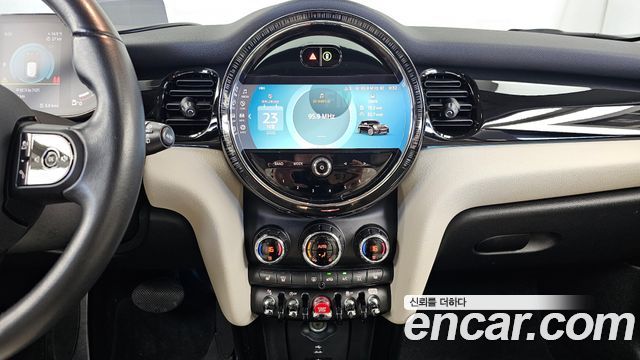 Mini Cooper 2023 — photo 21
