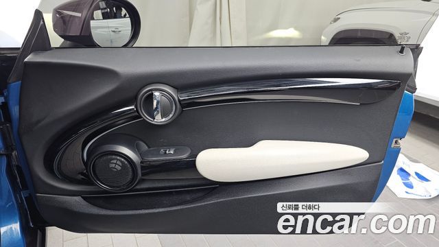 Mini Cooper 2023 — photo 15