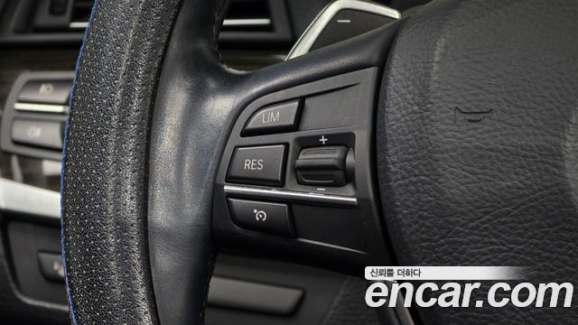BMW 5-Series 2015 — photo 31