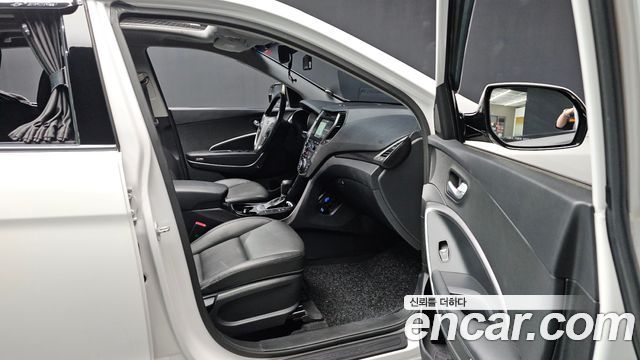 Hyundai Santafe 2017 — photo 18