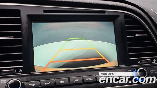 Hyundai AVANTE 2017 — photo 21