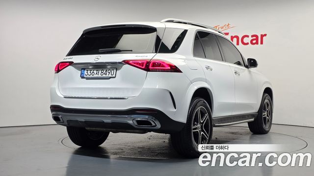 Mercedes-Benz GLE-Class 2021 — photo 2