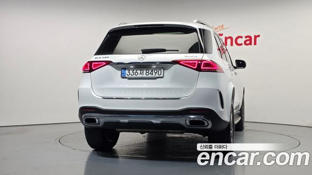 Mercedes-Benz GLE-Class 2021 — photo 4