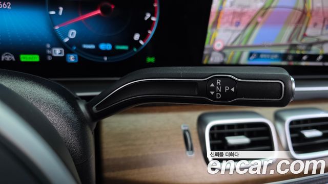 Mercedes-Benz GLE-Class 2021 — photo 12