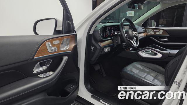 Mercedes-Benz GLE-Class 2021 — photo 13