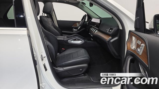 Mercedes-Benz GLE-Class 2021 — photo 17
