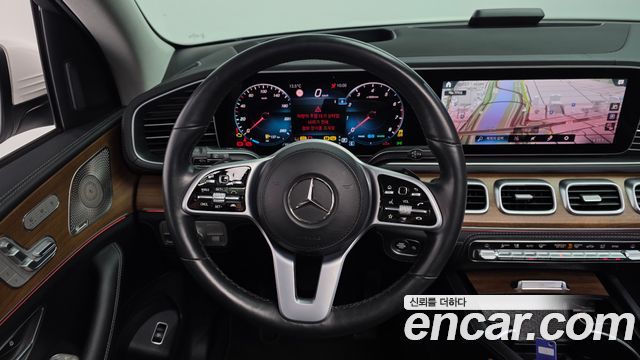 Mercedes-Benz GLE-Class 2021 — photo 19