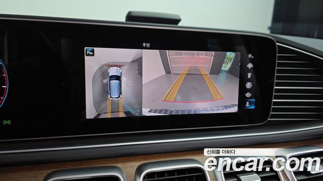 Mercedes-Benz GLE-Class 2021 — photo 21
