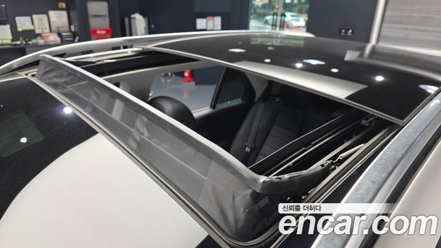 Mercedes-Benz GLE-Class 2021 — photo 25
