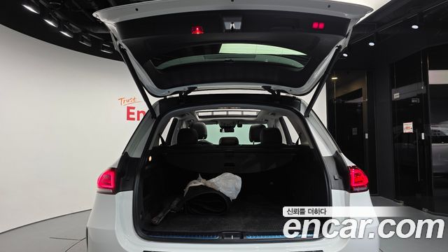 Mercedes-Benz GLE-Class 2021 — photo 26