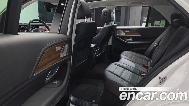Mercedes-Benz GLE-Class 2021 — photo 16