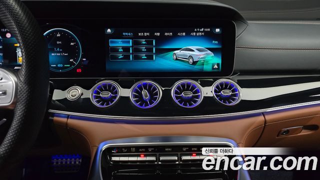 Mercedes-Benz AMG GT 2021 — photo 21