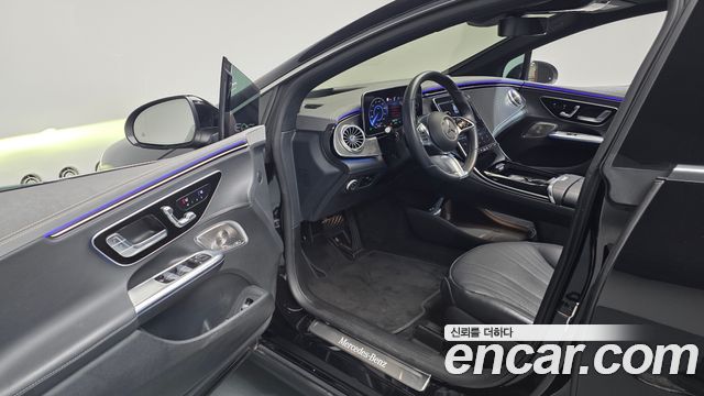 Mercedes-Benz EQE 2023 — photo 13