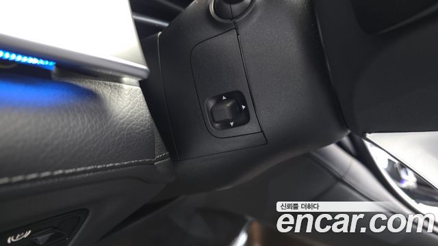 Mercedes-Benz EQE 2023 — photo 26