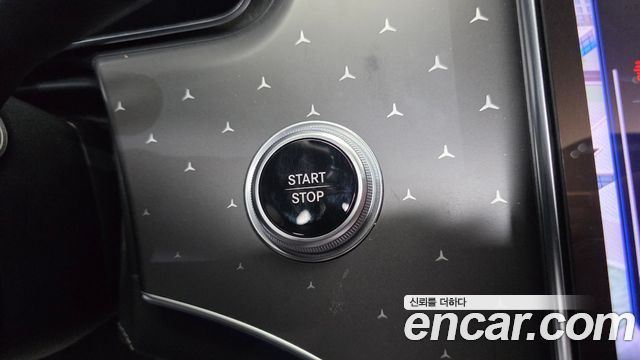 Mercedes-Benz EQE 2023 — photo 28