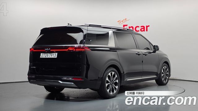 Kia Canival 2022 — photo 2