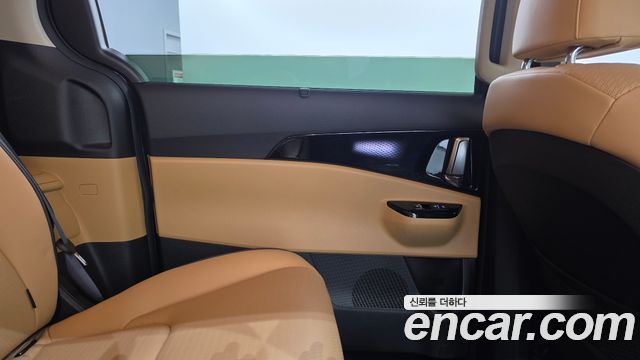 Kia Canival 2022 — photo 15