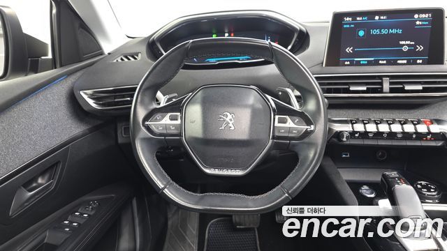 Peugeot 3008 2018 — photo 12