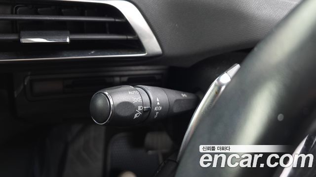 Peugeot 3008 2018 — photo 18