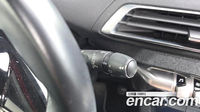 Peugeot 3008 2018 — photo 19
