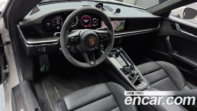 Porsche 911 2020 — photo 10