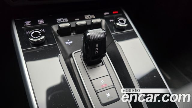 Porsche 911 2020 — photo 12