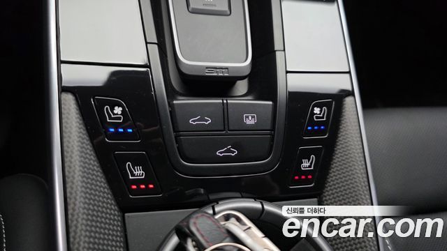 Porsche 911 2020 — photo 19