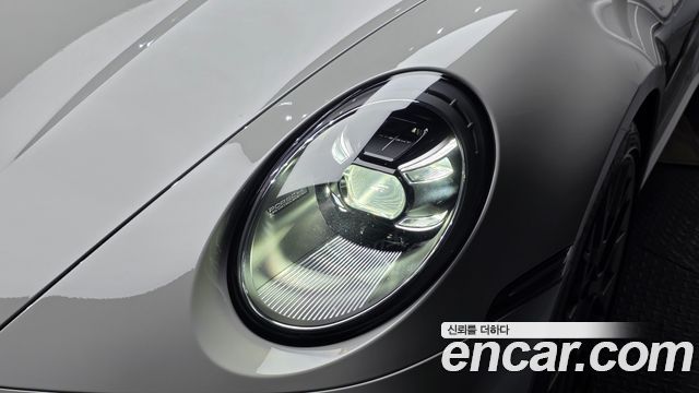 Porsche 911 2020 — photo 8