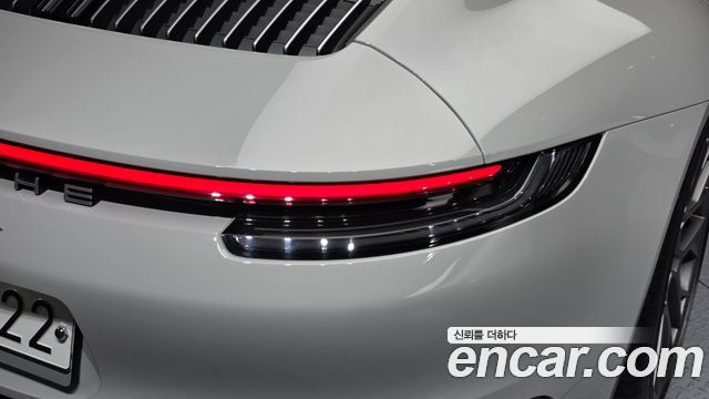 Porsche 911 2020 — photo 9