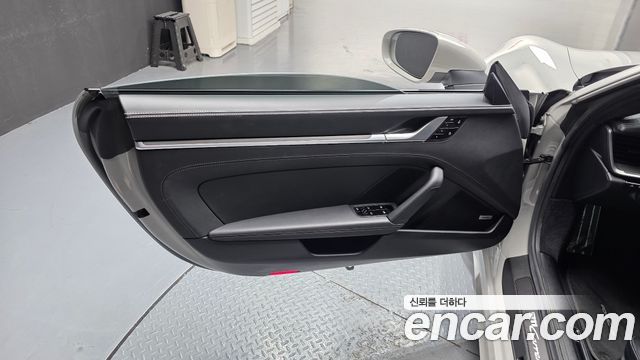 Porsche 911 2020 — photo 14