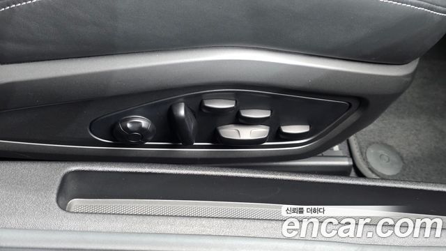 Porsche 911 2020 — photo 31