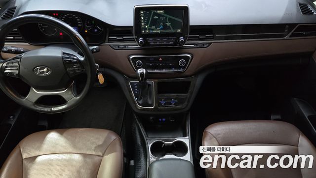 Hyundai Starex 2019 — photo 7