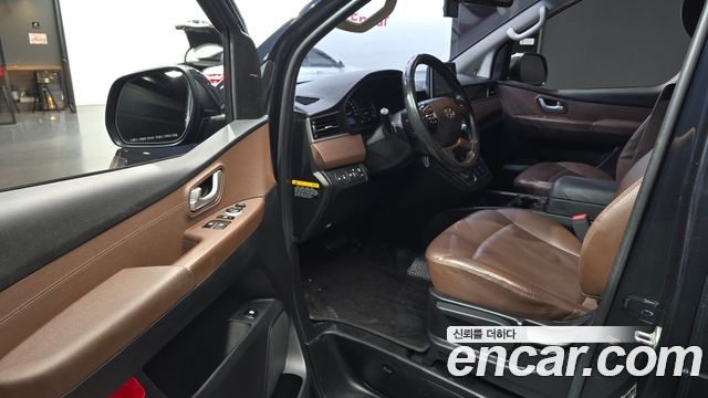 Hyundai Starex 2019 — photo 10