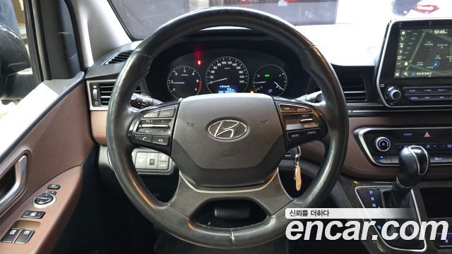 Hyundai Starex 2019 — photo 14