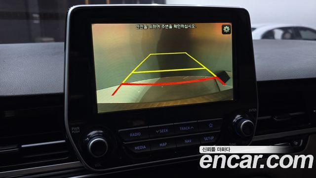 Hyundai Starex 2019 — photo 17
