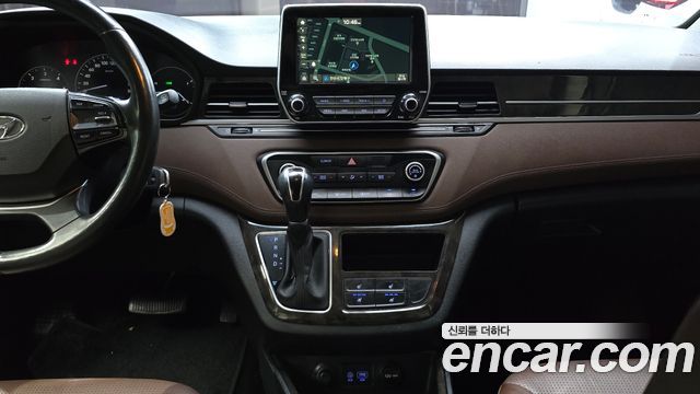Hyundai Starex 2019 — photo 20