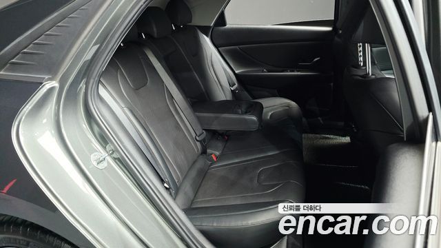 Hyundai AVANTE 2021 — photo 17