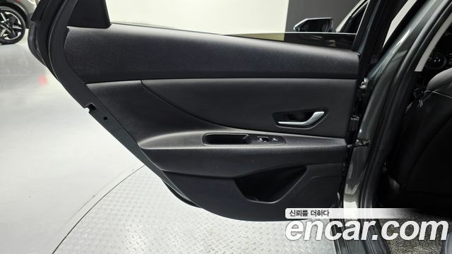 Hyundai AVANTE 2021 — photo 15