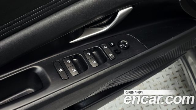Hyundai AVANTE 2021 — photo 27
