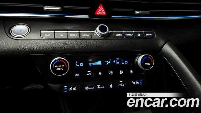 Hyundai AVANTE 2021 — photo 31