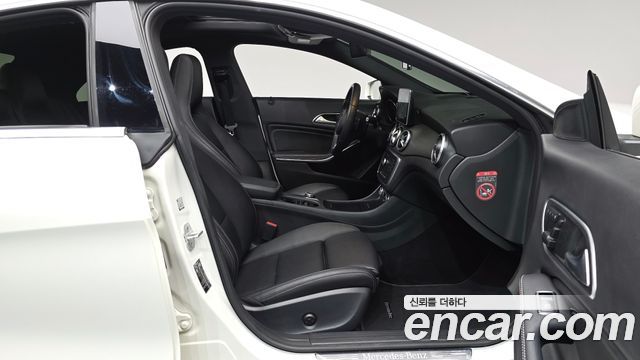 Mercedes-Benz CLA-Class 2016 — photo 16